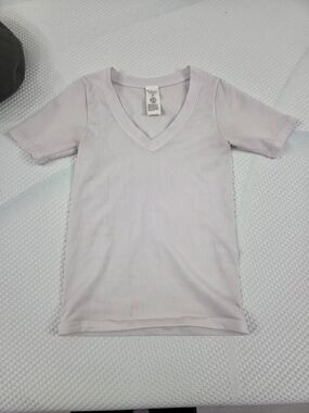 Athleta Off Wgite Ribbed V-Neck Tee